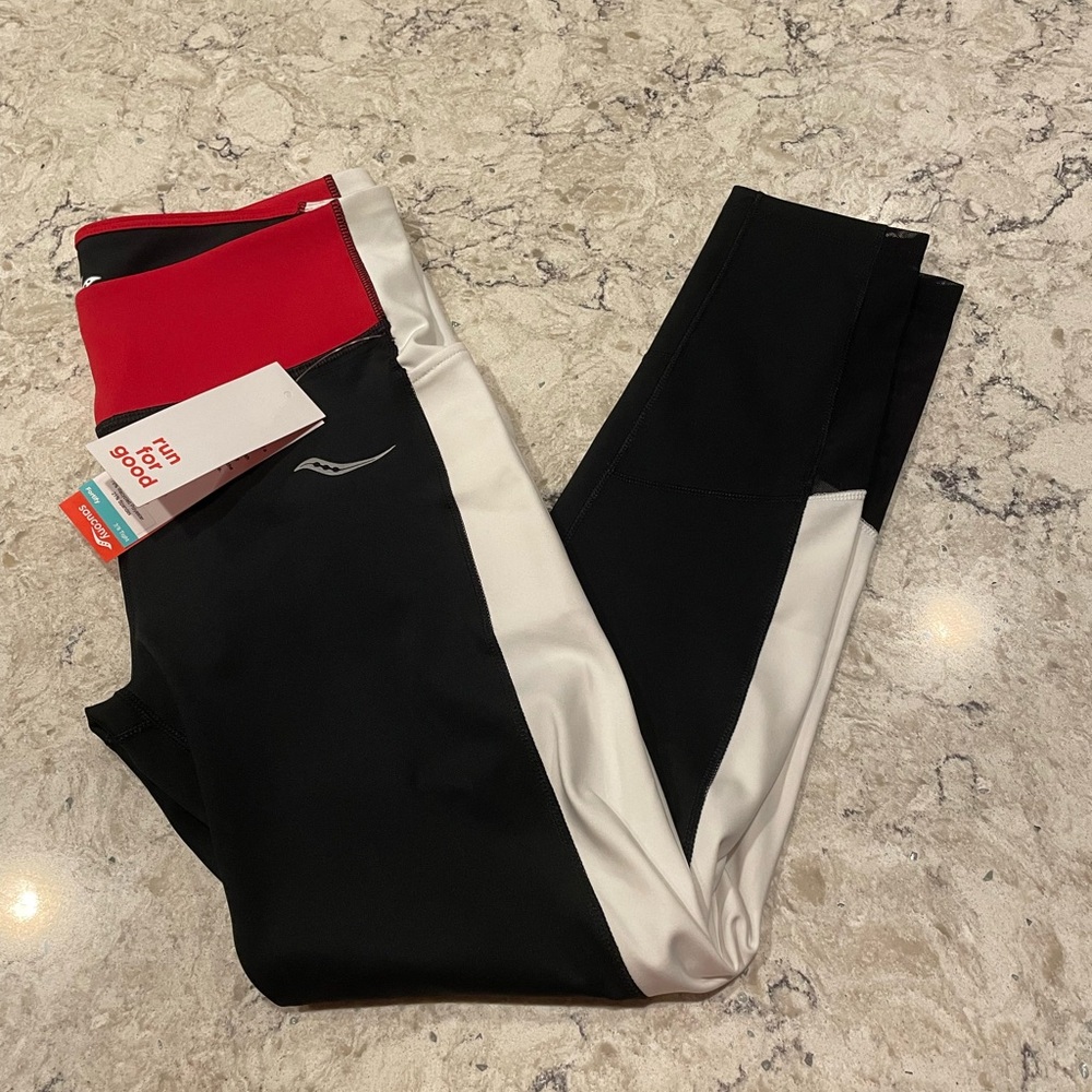 NEW! Saucony 7/8 Running Tights